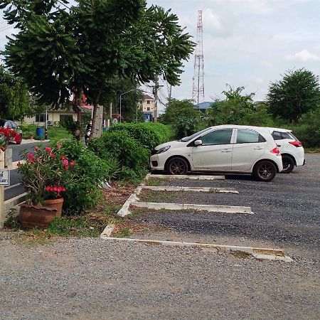 Apartamento โสดาอพาร์ทเม้นท์​ Ban Lam Phak Kut Exterior foto